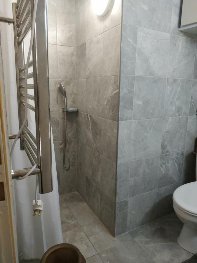 하이파 Studio Apt Great Location Heart Of Downtown District 아파트 외부 사진