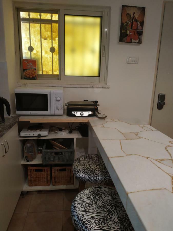 하이파 Studio Apt Great Location Heart Of Downtown District 아파트 외부 사진