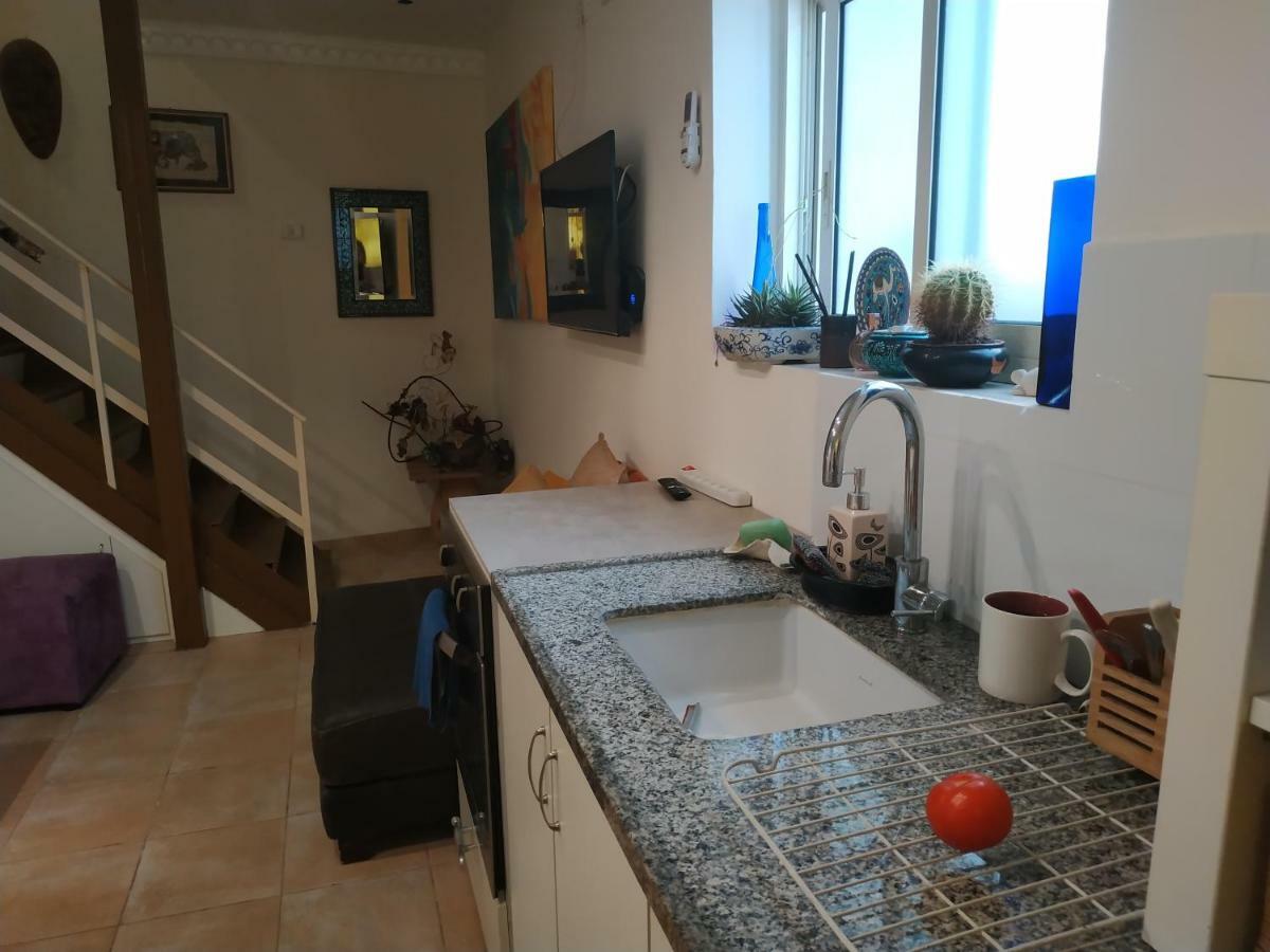 하이파 Studio Apt Great Location Heart Of Downtown District 아파트 외부 사진